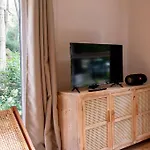 Forest Finest, Luxe Met Hot Tub Mooie Overkapping En Prachtige Tuin Met Veel Privacy شاليه هونديرلو
