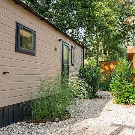 Forest Finest, Luxe Met Hot Tub Mooie Overkapping En Prachtige Tuin Met Veel Privacy 霍德鲁