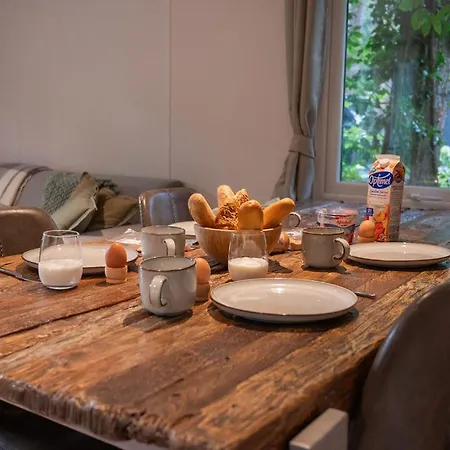 Forest Finest, Luxe Met Hot Tub Mooie Overkapping En Prachtige Tuin Met Veel Privacy 木屋 霍德鲁