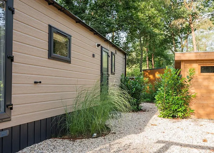 Forest Finest, Luxe Met Hot Tub Mooie Overkapping En Prachtige Tuin Met Veel Privacy هونديرلو