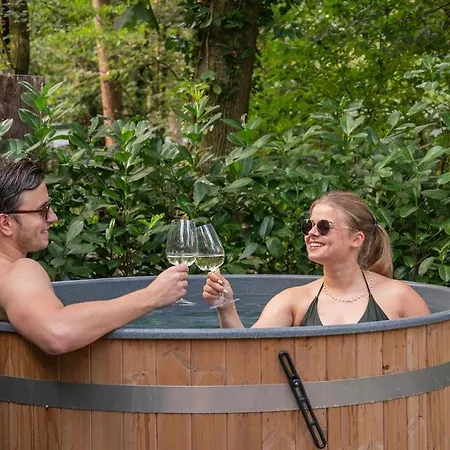 Forest Finest, Luxe Met Hot Tub Mooie Overkapping En Prachtige Tuin Met Veel Privacy