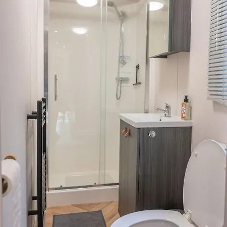 Forest Finest, Luxe Met Hot Tub Mooie Overkapping En Prachtige Tuin Met Veel Privacy Chalet Hoenderloo