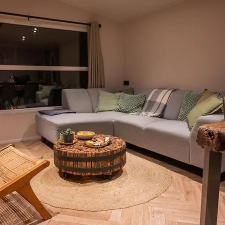 Forest Finest, Luxe Met Hot Tub Mooie Overkapping En Prachtige Tuin Met Veel Privacy Chalet *