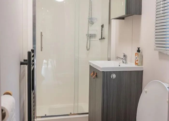 Forest Finest, Luxe Met Hot Tub Mooie Overkapping En Prachtige Tuin Met Veel Privacy Chalet Hoenderloo